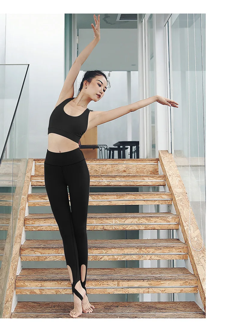 Yoga комплекты Фитнес комплекты Спортивная одежда для бега леггинсы спортивный бюстгальтер+ для тренировок и занятий в спортзале, брюки 2 шт./компл. Спортивная yoga комплекты Для женщин спортивный костюм