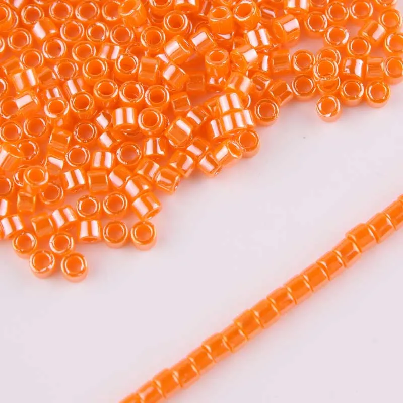Тайдиан японский Miyuki Delica Seedbeads 11/0 многоцветный бисер для рукоделия вышивка искусство 5 г/лот около 1000 штук - Цвет: DB1563