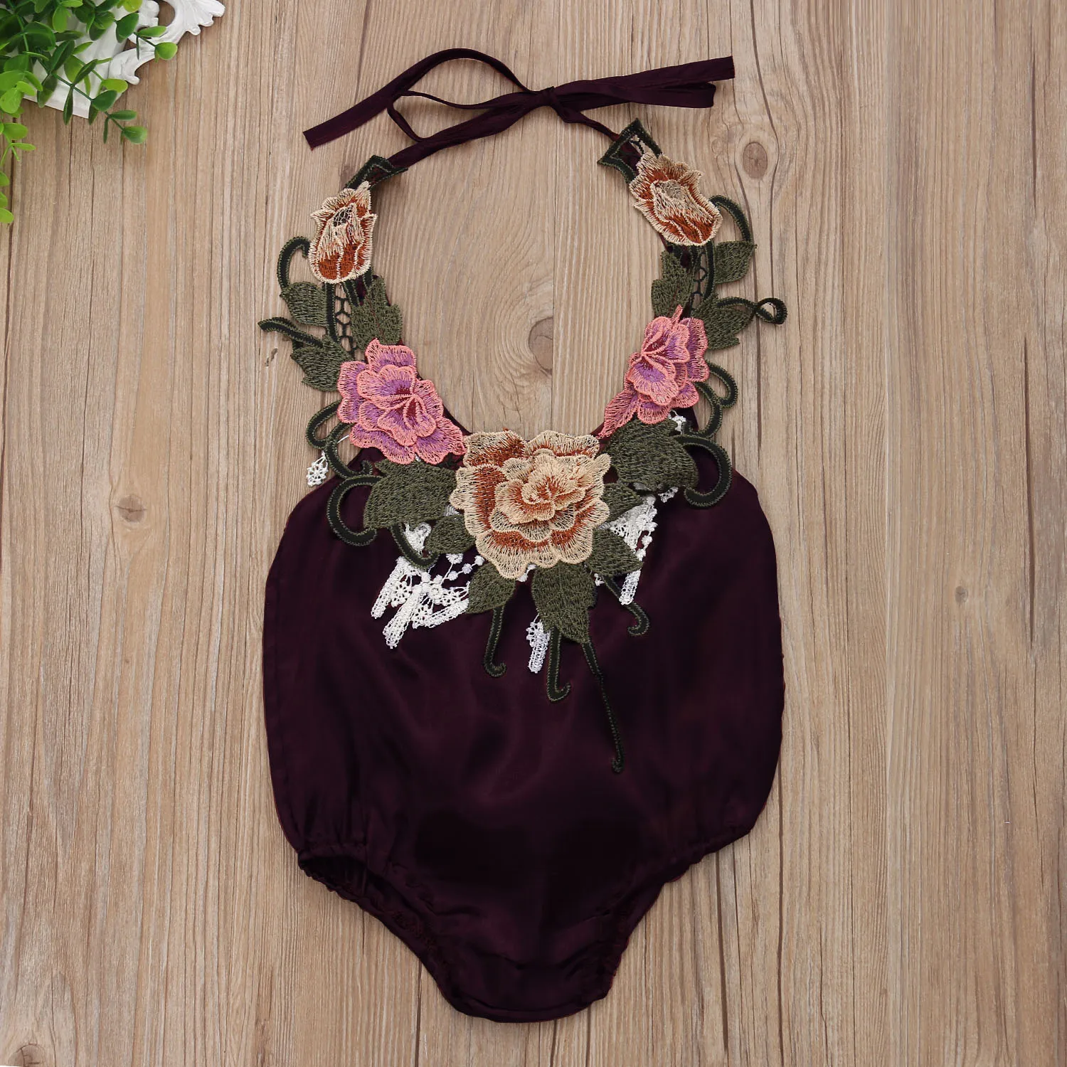 Милая детская одежда с объемным цветком летний комбинезон открытой спиной для