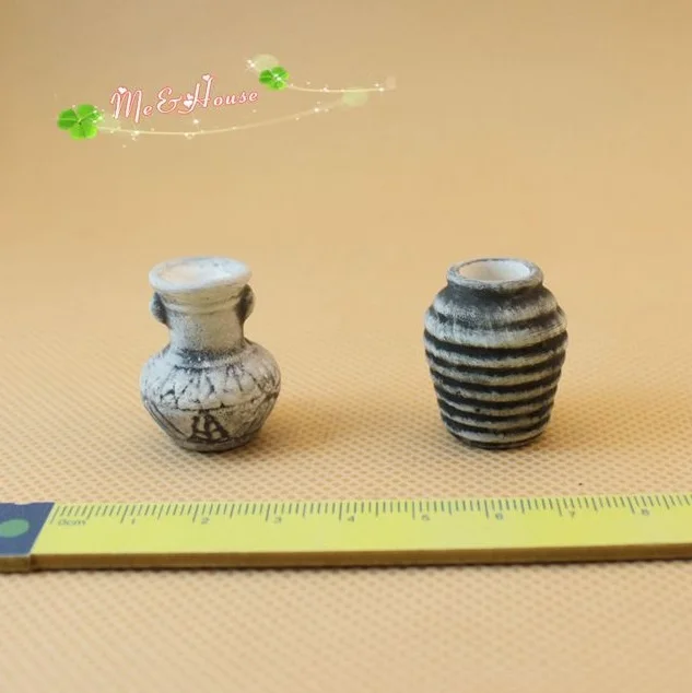 

MINI Dollhou Four mini vases into the design style retro style