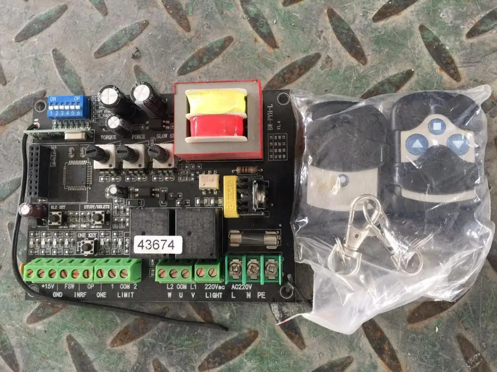 

AC sliding gate opener control board with 2pcs remote controller,sliding gate motor controller