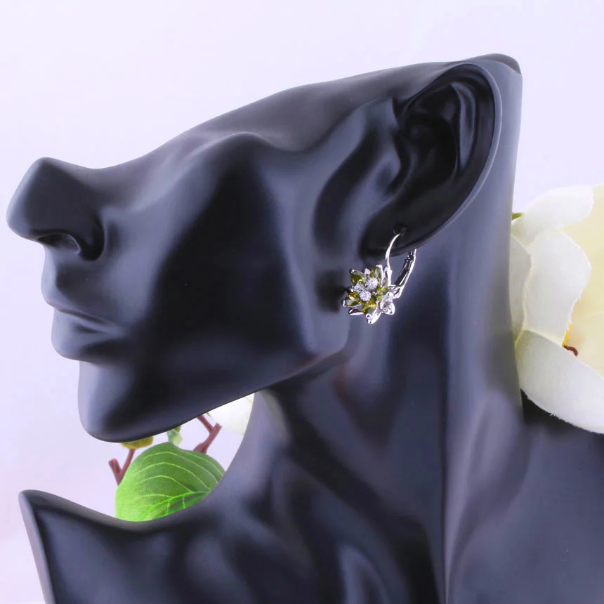 Любовный монолог великолепные зеленые серьги кольца с цветком Перидот