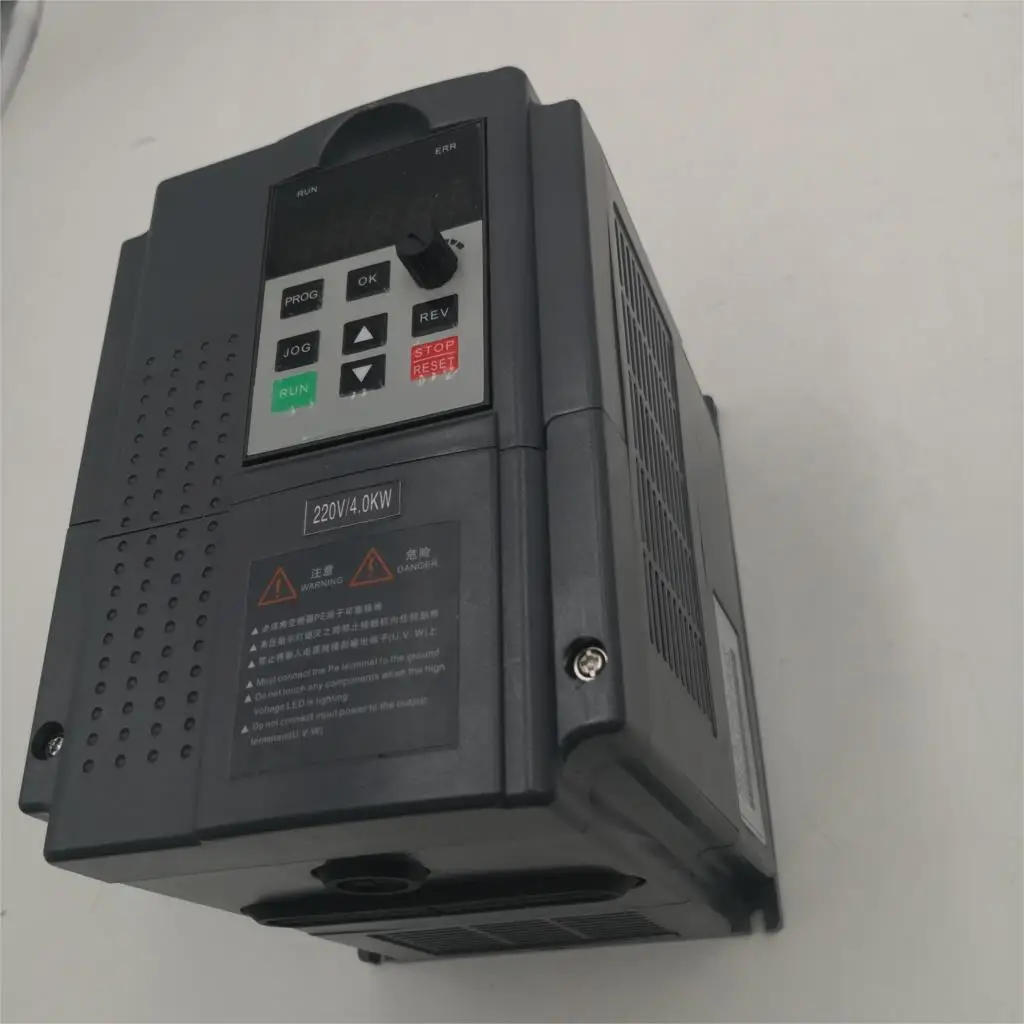 VFD 4 кВт 220 В однофазный вход и выход 3 фазы 220 В инвертор частоты