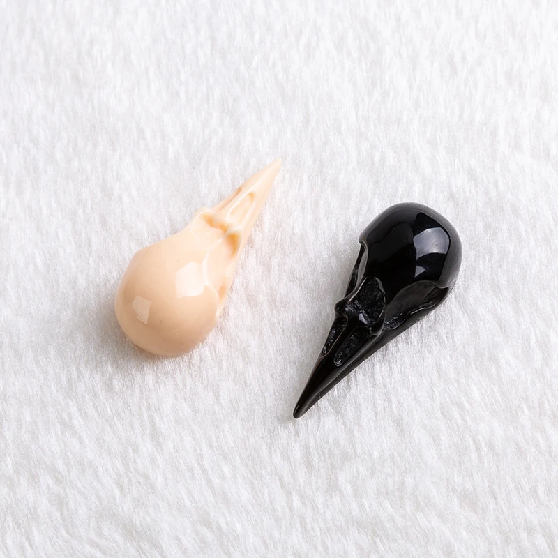 

20pcs/lot 38*18 mm Hot Big raven skull FlatBack Resin Bird head skull Crafts For Diy Decoration Multicolor Resin Cabochons