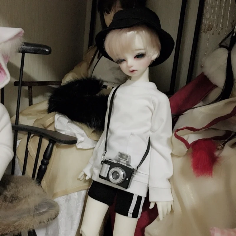 

D01-P285 children handmade toy 1/3 1/4 uncle Doll clothes BJD/SD doll white black color Bottoming sports shorts 1pcs