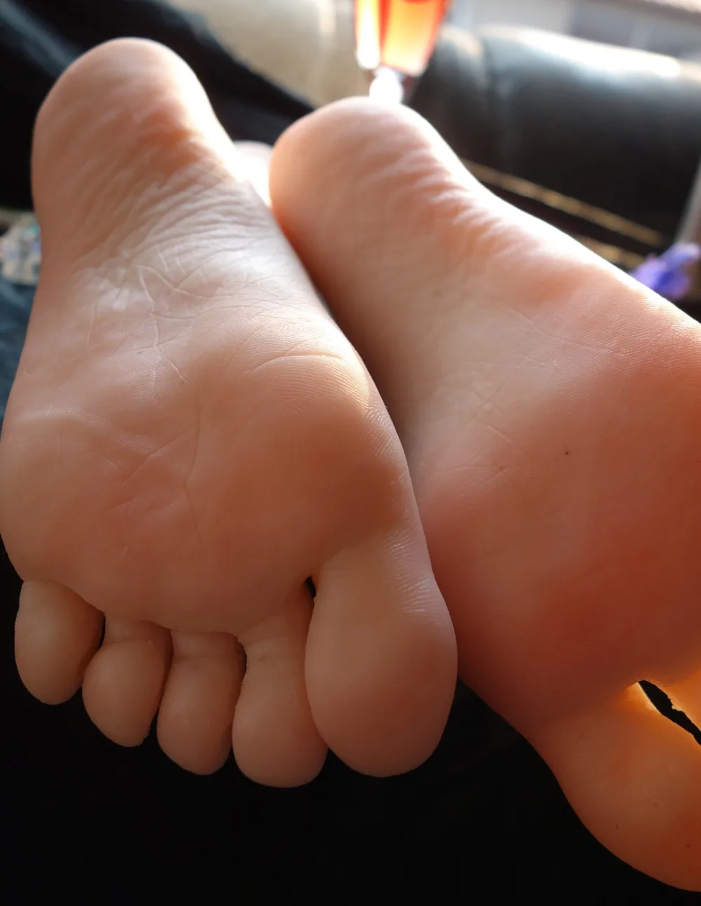 

Free Shipping!! New Best Value Lifelike Foot Mannequin Female Mannequin Foot Fashion For Display