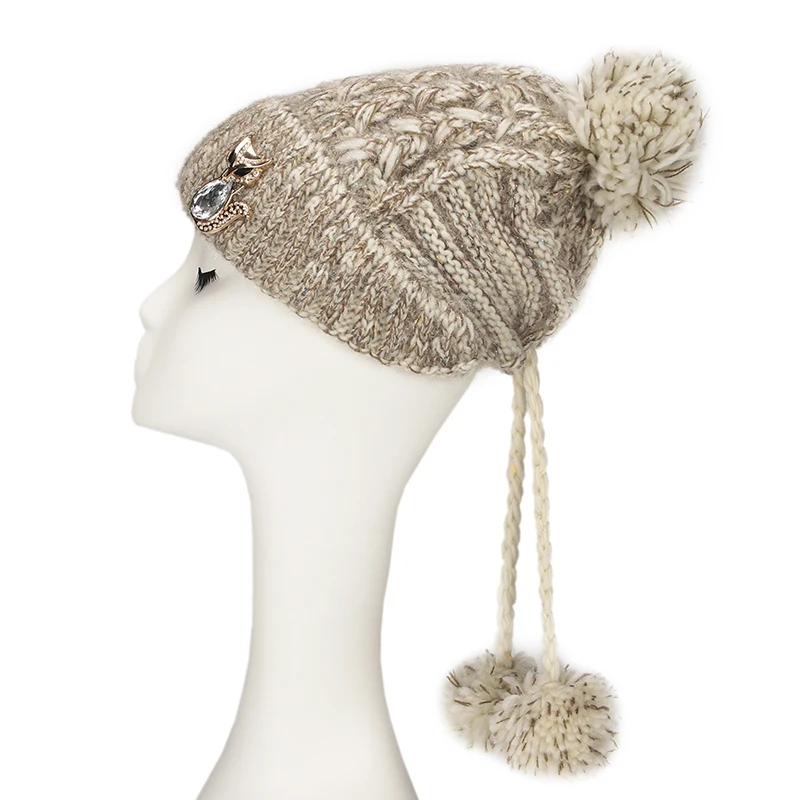 Зимняя Пушистая Шапка с 3 помпонами и кристаллами для конского хвоста плотная