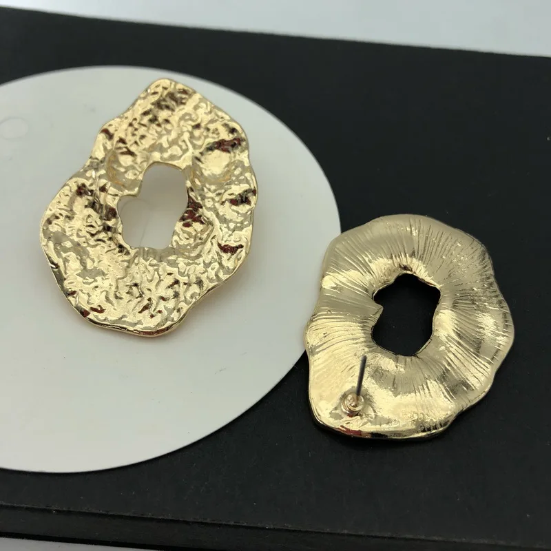 TOTASALLY Модные металлические стильные серьги-гвоздики для женщин простой