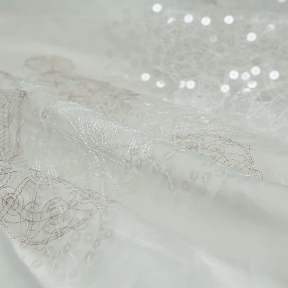 Прозрачная белая ткань из шелка органзы с вышивкой и блестками скульптурная