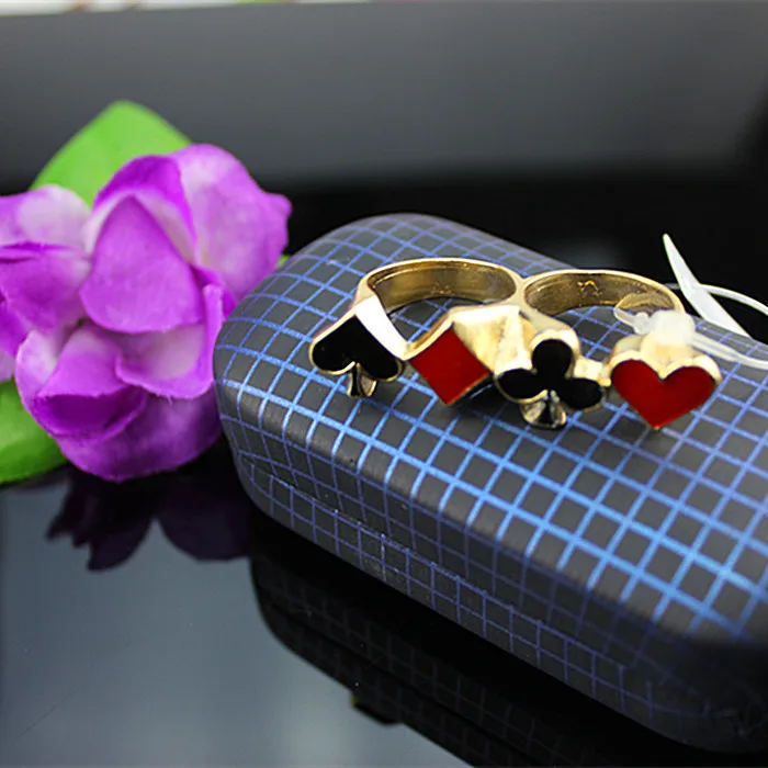 Двойное кольцо l. Значок покера. Модные мужские и женские аксессуары. 2015