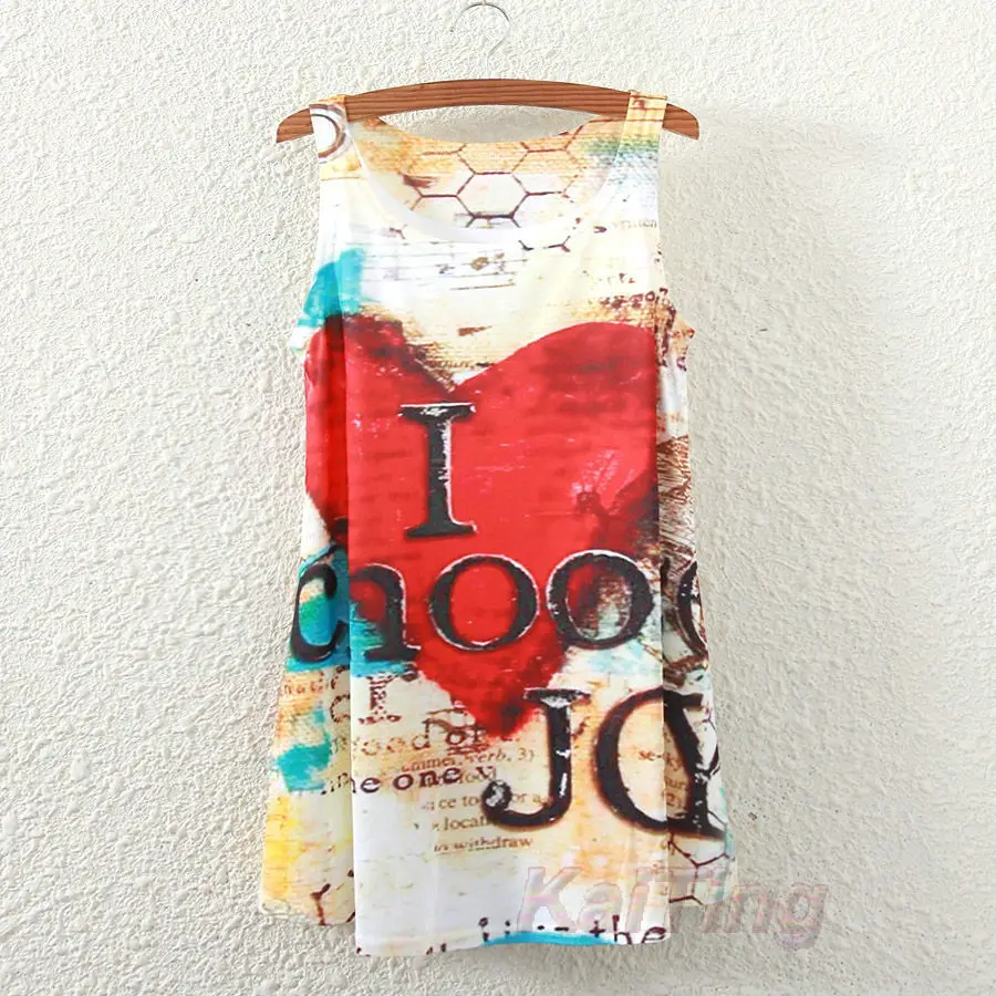 Женская Винтажная футболка без рукавов белая с принтом животных и сердечек