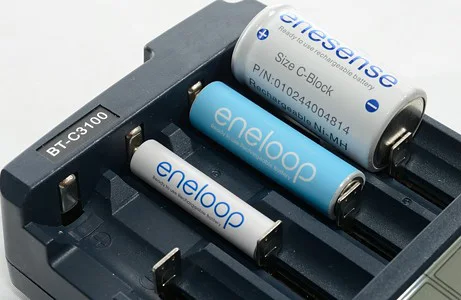 Opus BT-C3100 V2.2 цифровой Интеллектуальный 4 слота ЖК-дисплей зарядное устройство для литий-ионных никель-металл-гидридных аккумуляторов ЕС адаптер