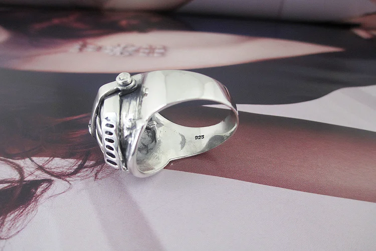

Factory wholesale S925 silver ch G ring silver retro medieval buckler Luoxing skull Knight male ring