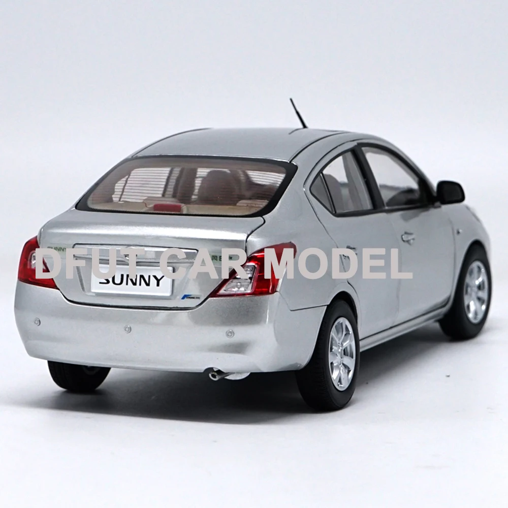 1:18 Sunny/Versa Car Diecast Model Toy New In Box For Gift/Collection/Kids/Decoration | Игрушки и хобби