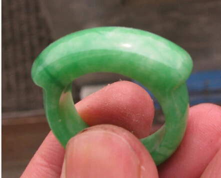 

Hot sell Noble- FREE SHIPPING>>>@@ 0x new natural green Natural stone hand carved band man ring