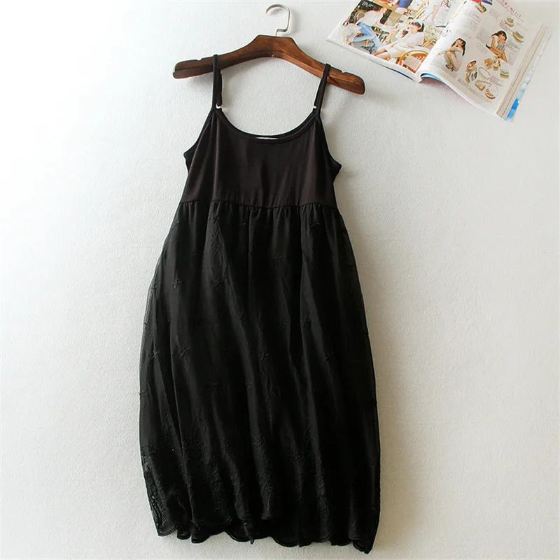 Женское Сетчатое платье на тонких бретельках базовое с кружевной вышивкой весну