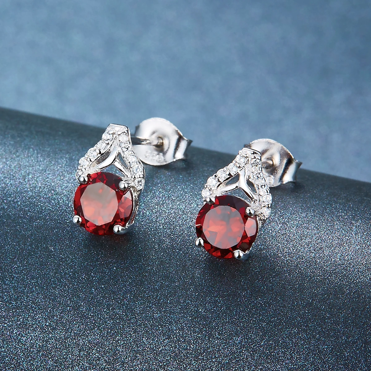Hutang природный гранат Серьги гвоздики Solid 925 серебро gemstone Fine Jewelry женская жена