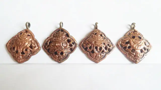 TBP031 тибетская красная Фотолюминесцентная амулетная подвеска|pendant amulet|brass pendantlucky
