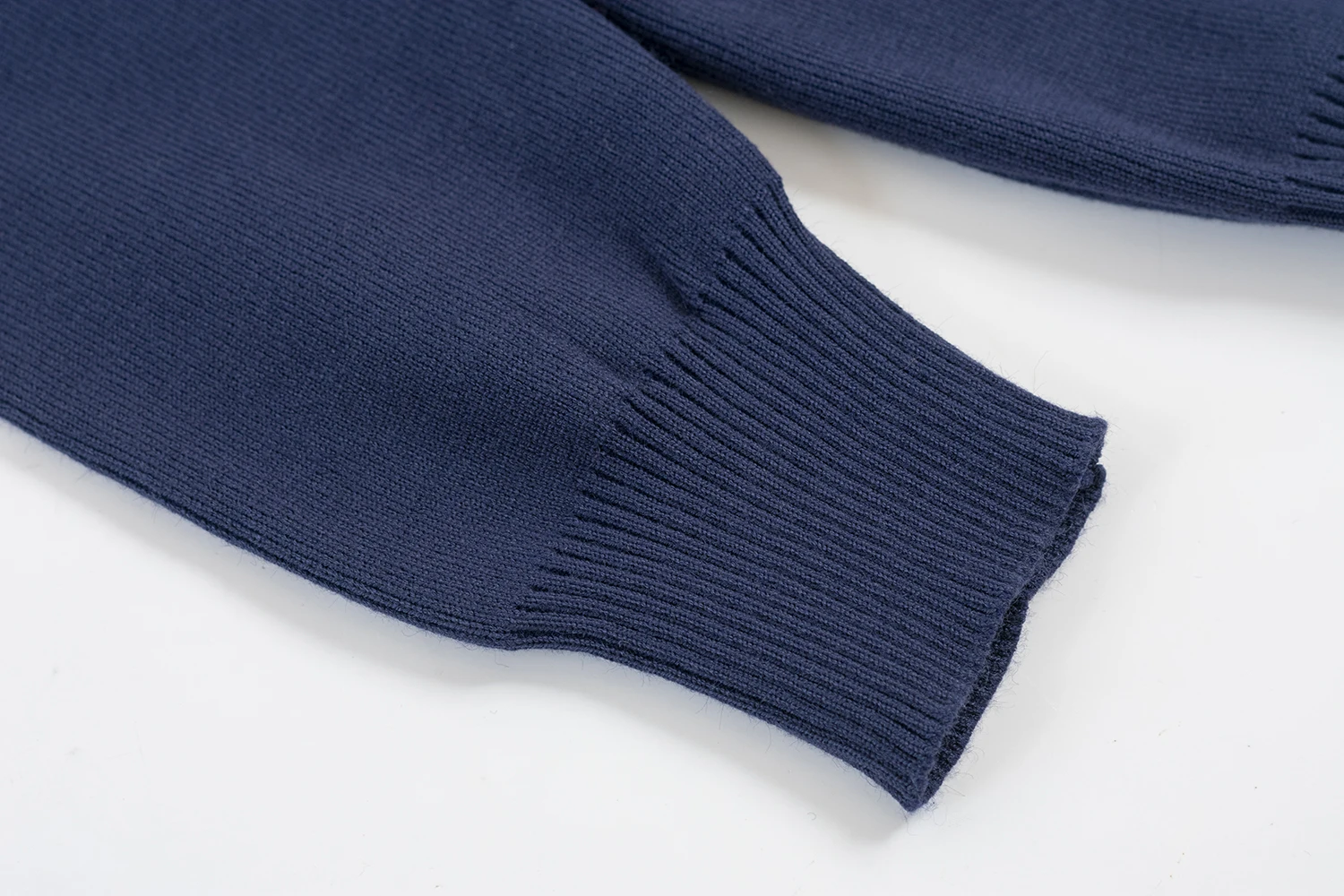 Новинка 2019 Женский пуловер свитер для зимы и осени жаккард из крокодиловой кожи