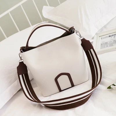 Сумка женская 2018 новая корейская мода сумка дикая Личность большая повседневная