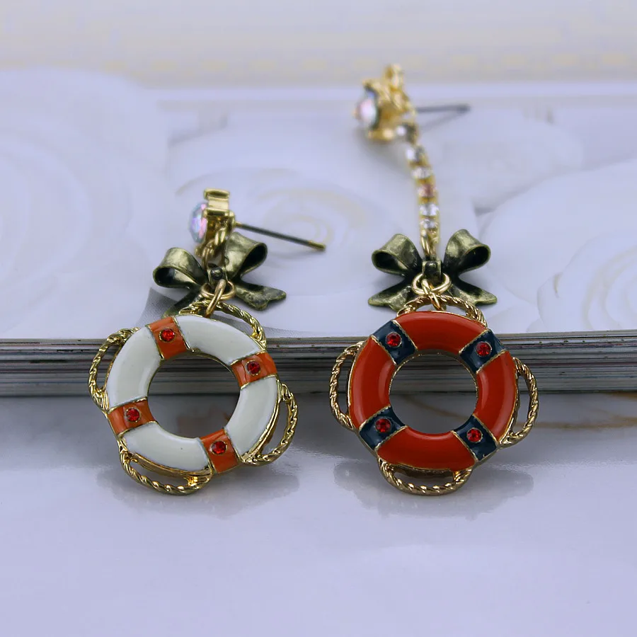 Модные серьги-гвоздики 2014 модные новые простые и чистые свежие тихие элегантные