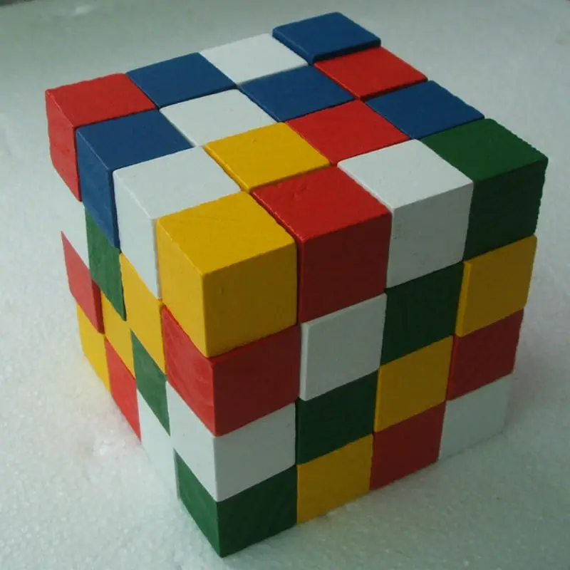 Бесплатная доставка 3 шт смешанные 5 цветов 2 см * деревянные кубики игровые части