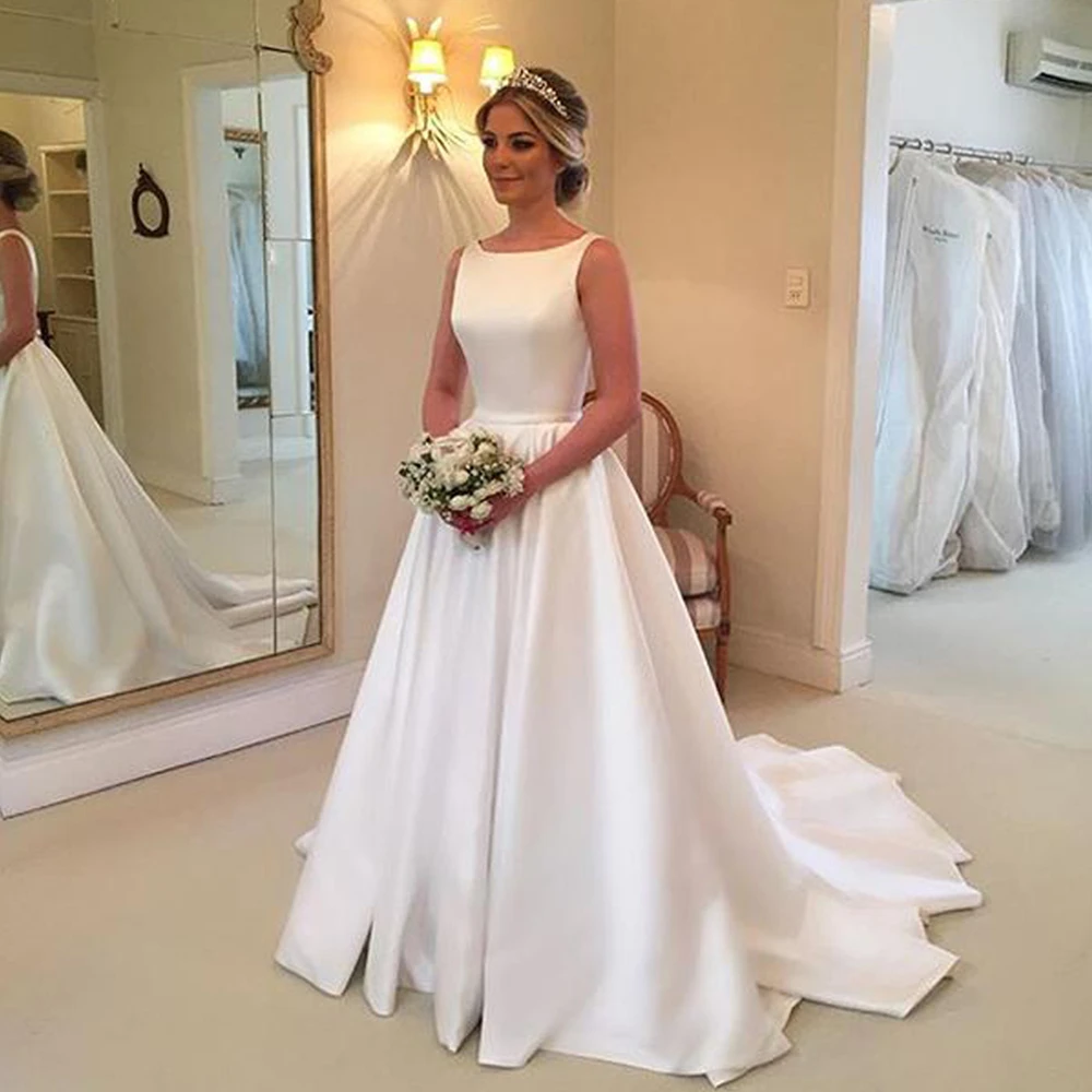 

Vintage Scoop Wedding Dresses satin Sleeveless A Line Open V Back Sweep Train Floor Length Bridal Dress Sash Vestido De Noiva