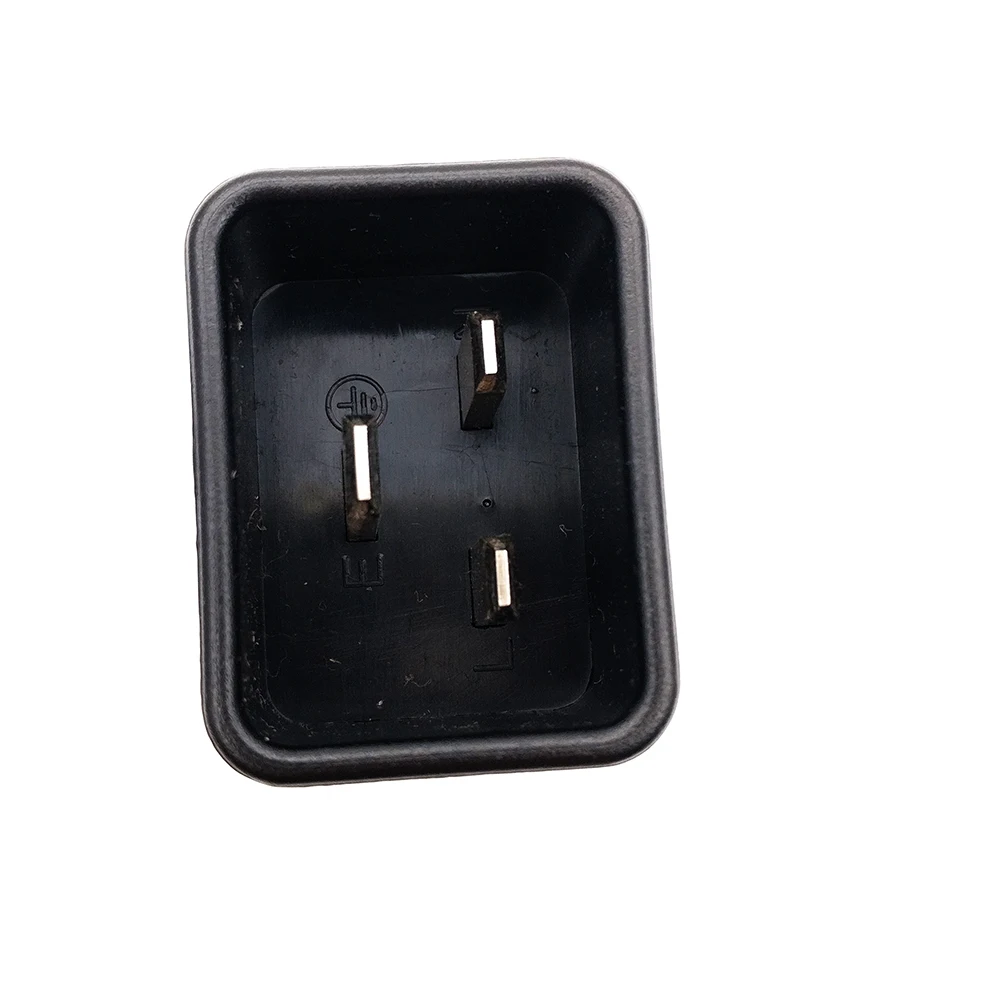 

IEC 320 3-Pin C13 Female To C20 Male Plug Adapter Converter For AC Power Supply 10A250V