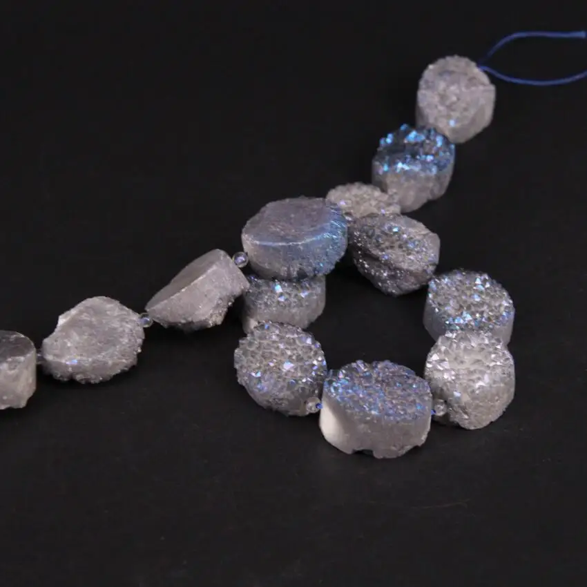 Прибл. 13 шт./нитка сине серая титановая натуральная кварцевая геодовая друзовая