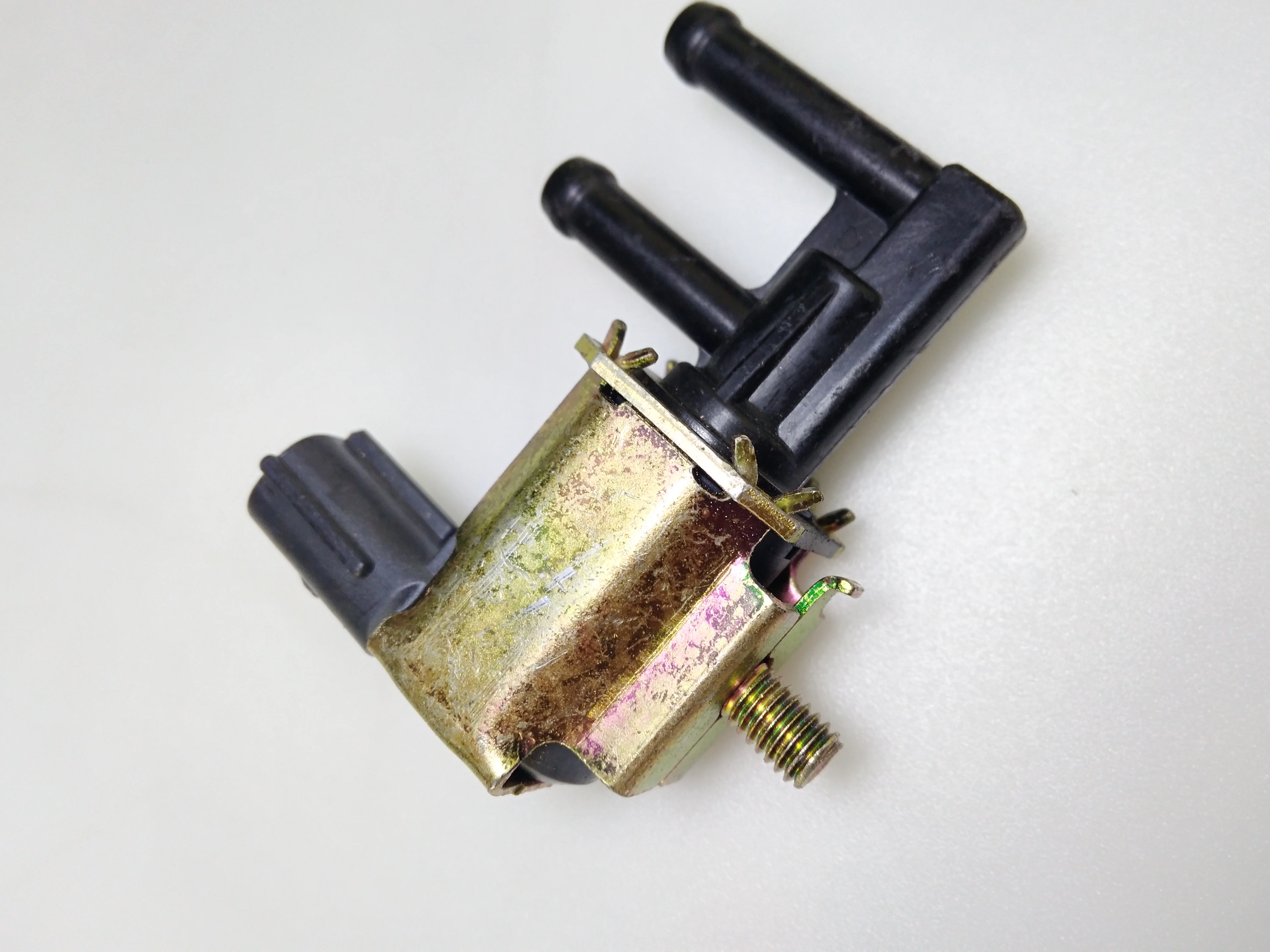 OEM K5T48486 K5T48290 18117 52G00 1811752G00 Соленоидный клапан очистки паровой канистры|Клапаны и