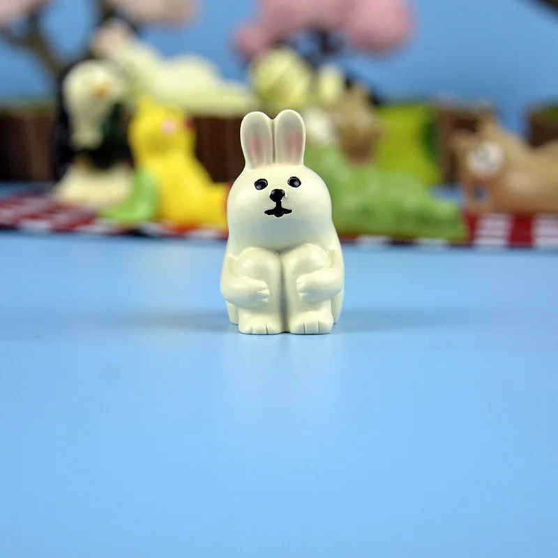 sitting white rabbit Японский каваи мультфильм лягушка птица белый медведь панда прогулки в парке упражнения миниатюрная фигура дерево лужайка пень мебель игрушка - Цвет: sitting white rabbit