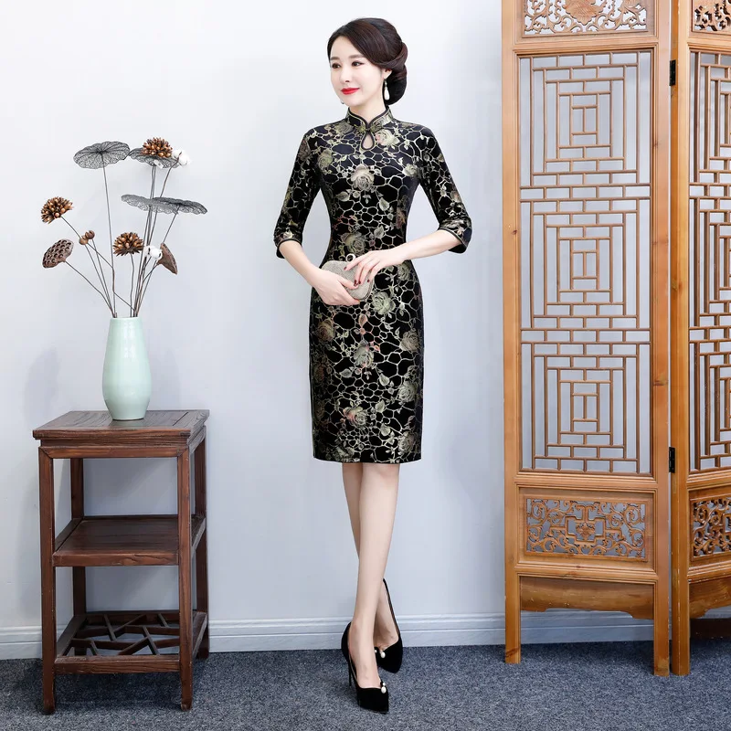 Осень Зима размера плюс бархат Qipao Элегантный женский китайский ручной работы Кнопка Тонкий Cheongsam Винтаж с цветочным принтом вечернее платье