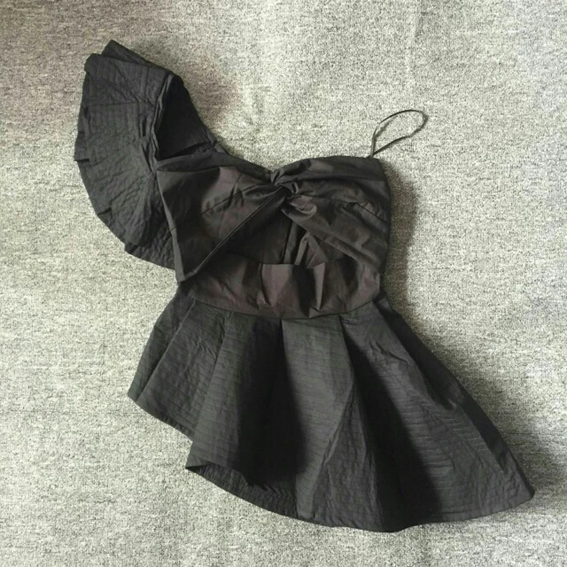 Женский дизайнерский топ на одно плечо ассиметричный с рюшами новинка 2020 |