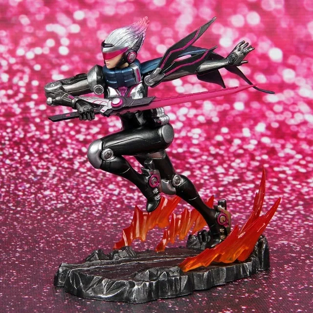 Фигурка Fiora 15 см ПВХ супер дуэлянт металлическая шестерня Лорана прыжки меч