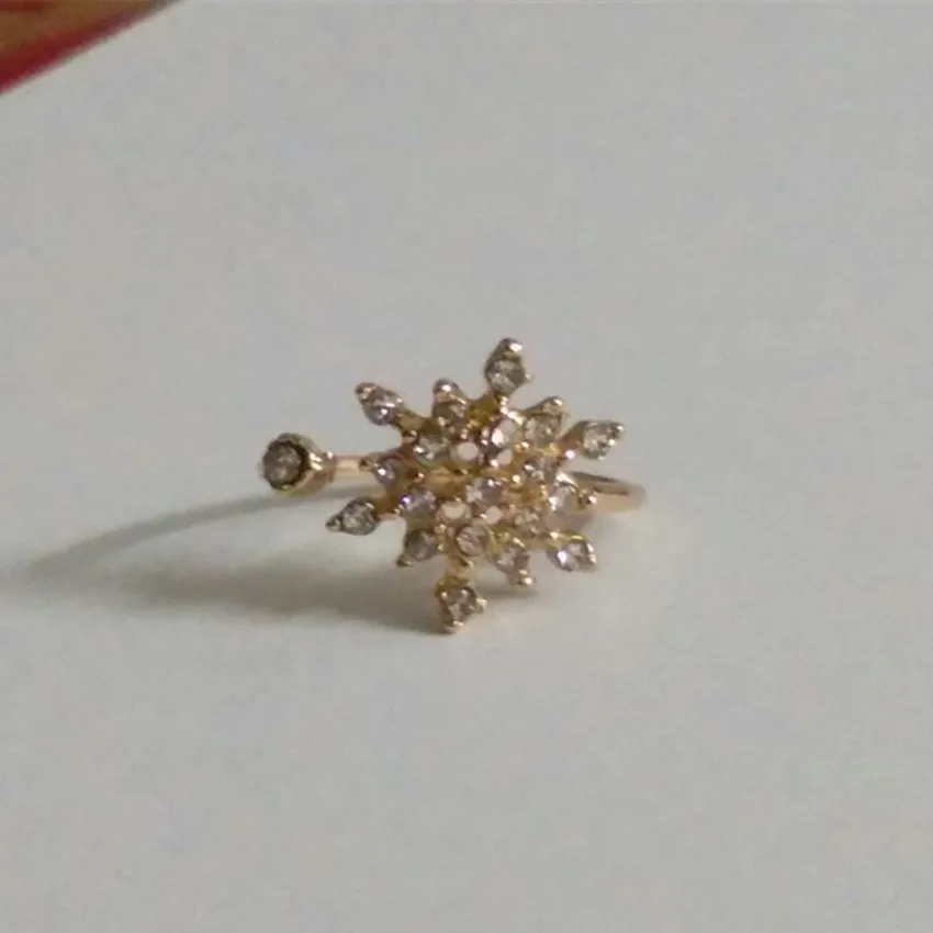 Женское кольцо со снежинкой Kinitial регулируемое Открытое с австрийскими