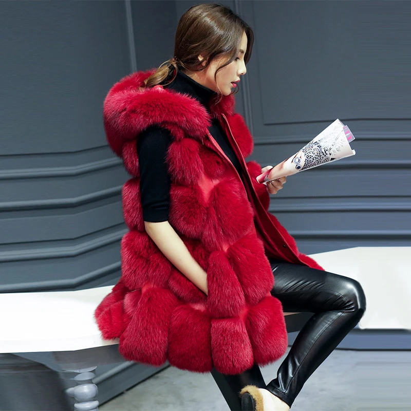 Зимний женский жилет из искусственного меха с капюшоном красным пэчворком