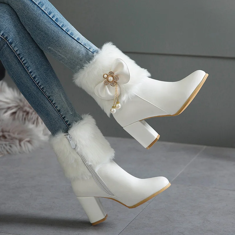 Шикарные ботинки на меху высоком каблуке женская плюшевая теплая обувь
