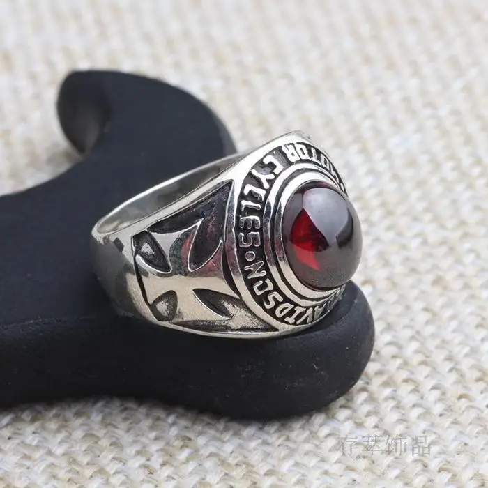 

S925 Sterling Silver Silver Hand inlaid natural garnet ring ring antique import vampire Crusade flower