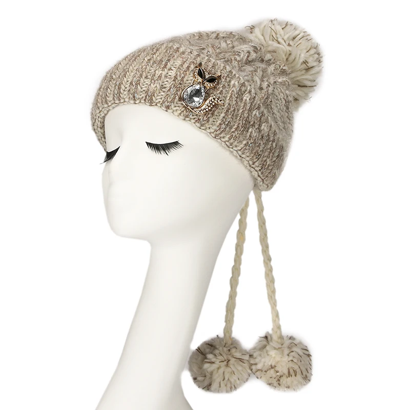 Зимняя Пушистая Шапка с 3 помпонами и кристаллами для конского хвоста плотная