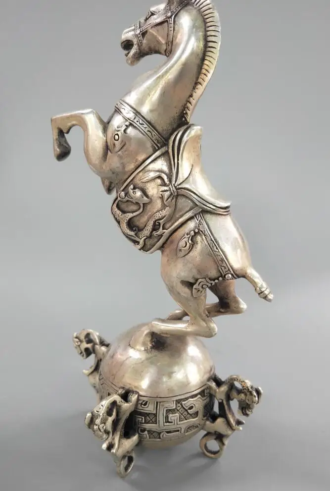

China Delicate white copper silver plated horse seismograph