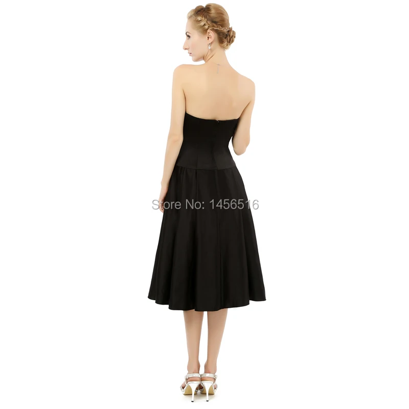 Черное простое ТРАПЕЦИЕВИДНОЕ короткое платье без бретелек выпускное 8-го класса