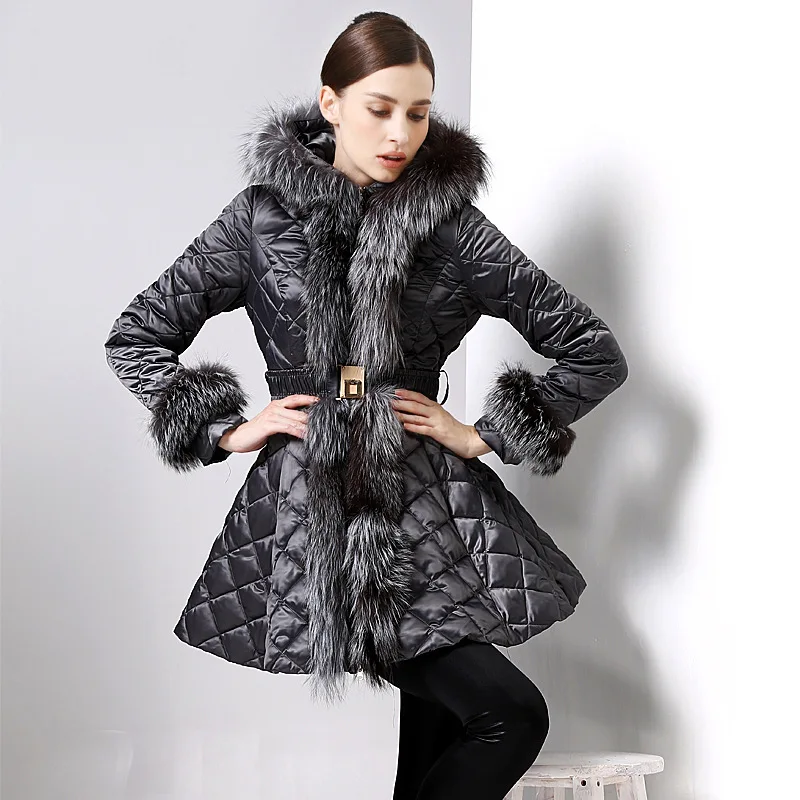 Женский пуховик в клетку роскошный европейском стиле с воротником из меха