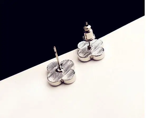 four leaf clover earrings with 18K gold plated fashion high quality luxury flower stud for women new design 802385 | Украшения и