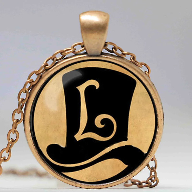 Кулон со стеклянным кабошоном и эмблемой профессора лайтона | Украшения