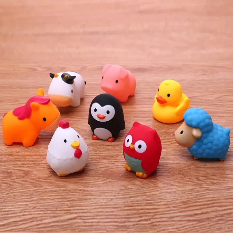 Маленькие животные сжимают воду детские игрушки для игры в воде брызги воды