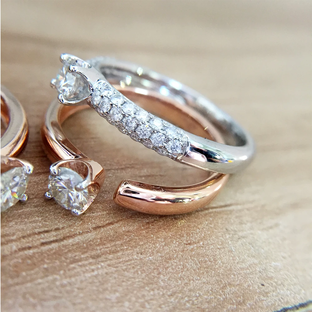 14K розовое и белое золото 1.5ctw DF круглое Помолвочное кольцо Moissanite Набор браслетов