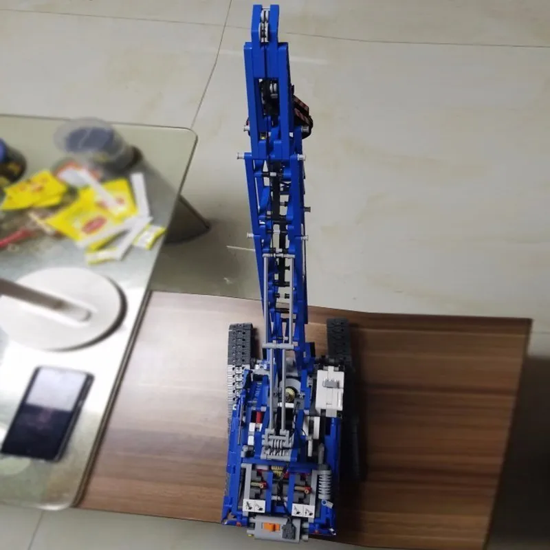 20010 Technology Series Mechanics Track Type Lifting Crane Assembling Alpinia Plastic Building Block Children Toys 1401pcs | Игрушки и