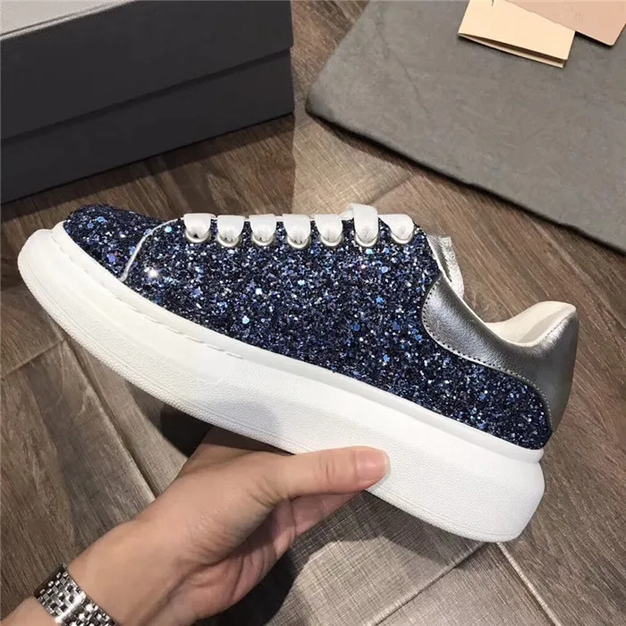 Модные дизайнерские туфли Роскошные на танкетке Белые кроссовки толстой подошве