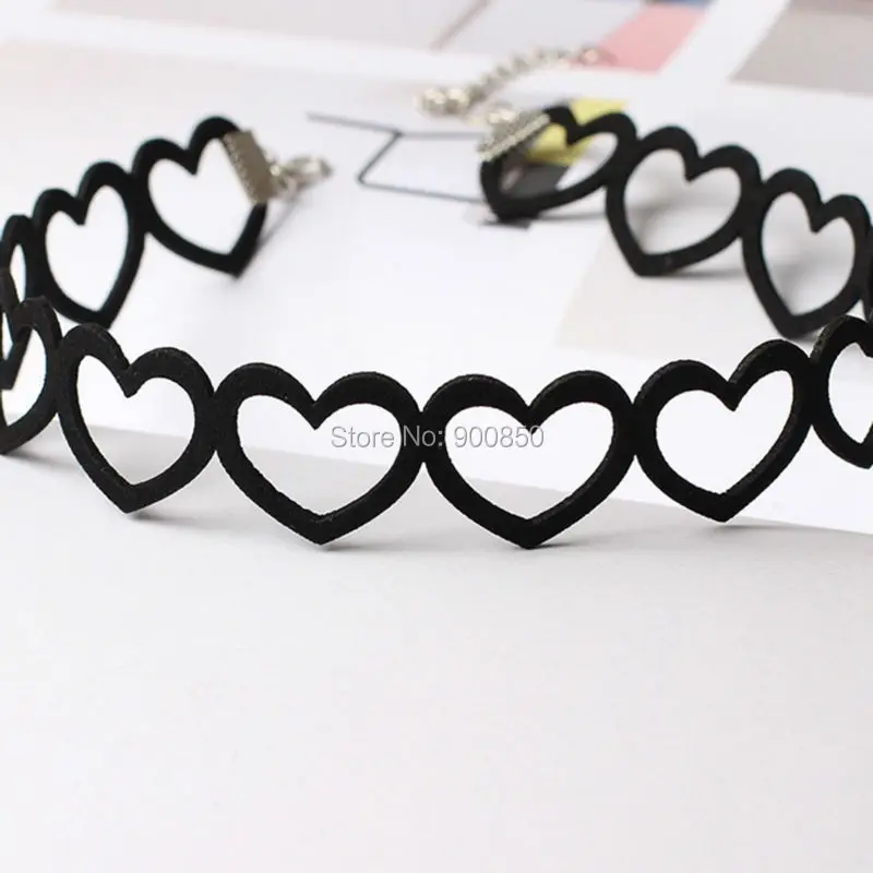 Чокер женский замшевый в готическом стиле модное ожерелье с коротким сердцем