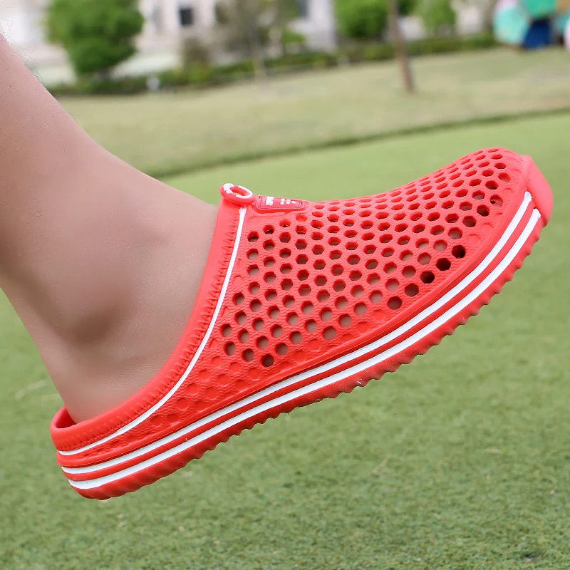 2018 Couple outdoor Sandals Eva Clogs Shoes mens Croc Summer Sandalias Lover Black White Beach Garden women Nest shoes | Спорт и